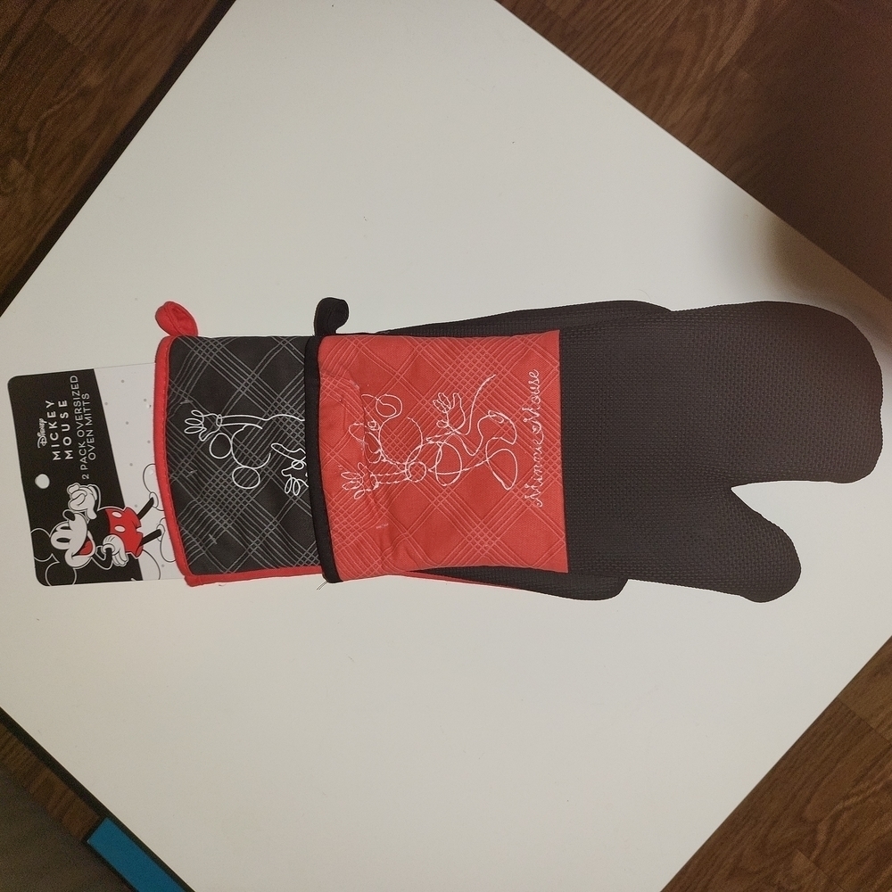 Disney mickey mouse 2 pack oversized oven mitts